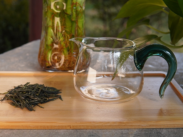 鼎尖綠茶